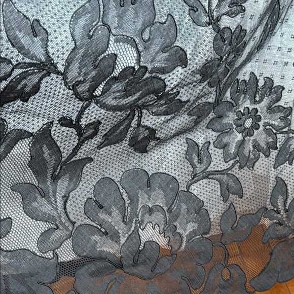 Kevan Hall Elegant V-Neckline Black Floral Lace Maxi Prom Dress Size 4 - Picture 6 of 10